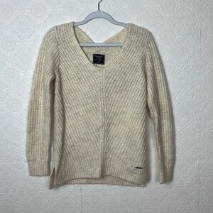 Abercrombie & Fitch Knit Sweater Vneck Super Soft Cream Ribbed Comfy Cozy‎